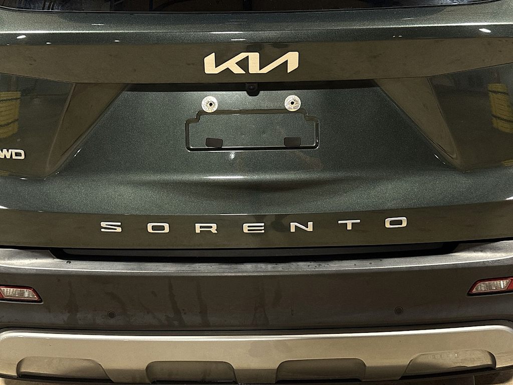 Thumbnail: 2022 Kia Sorento - 32