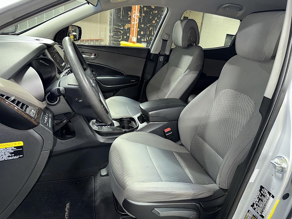 Thumbnail: 2017 Hyundai Santa Fe - 10