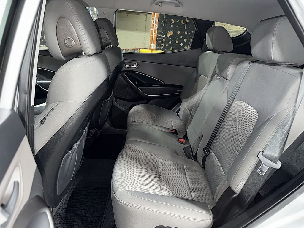 Thumbnail: 2017 Hyundai Santa Fe - 12