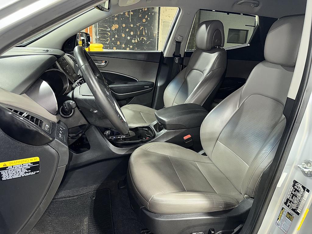 Thumbnail: 2016 Hyundai Santa Fe - 9