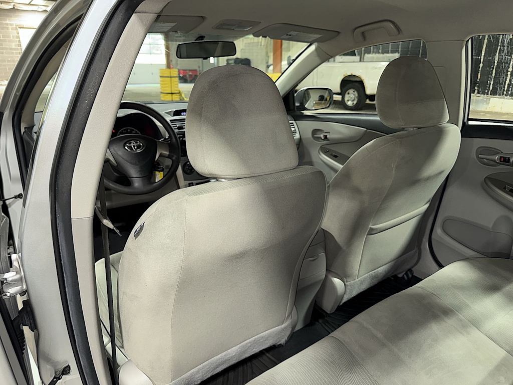 Thumbnail: 2012 Toyota Corolla - 27