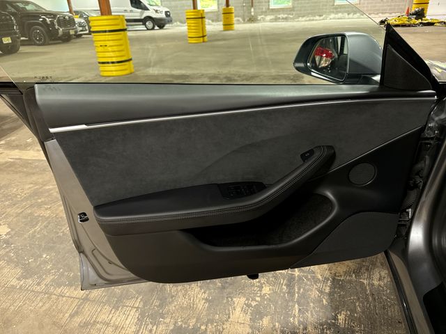 Thumbnail: 2025 Tesla Model 3 - 33