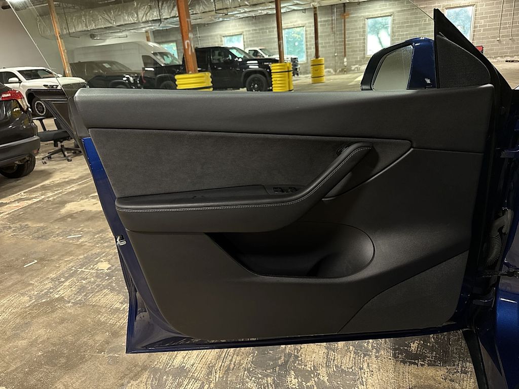 Thumbnail: 2021 Tesla Model Y - 31