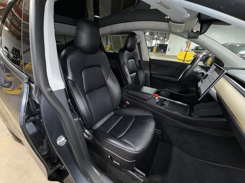 Thumbnail: 2022 Tesla Model Y - 8
