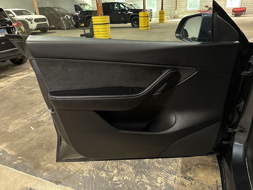 Thumbnail: 2022 Tesla Model Y - 30