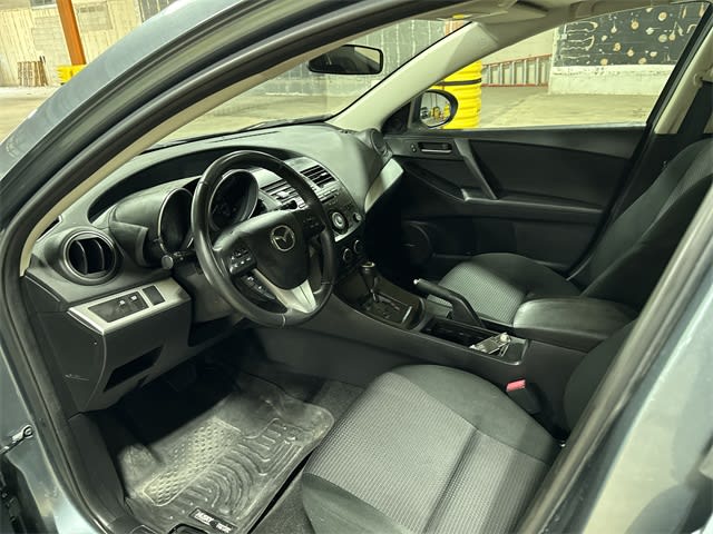 2013 Mazda Mazda3 i Touring 28