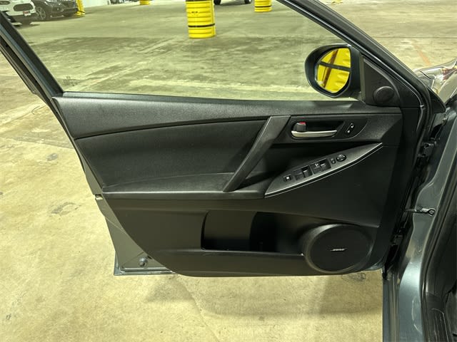 2013 Mazda Mazda3 i Touring 29