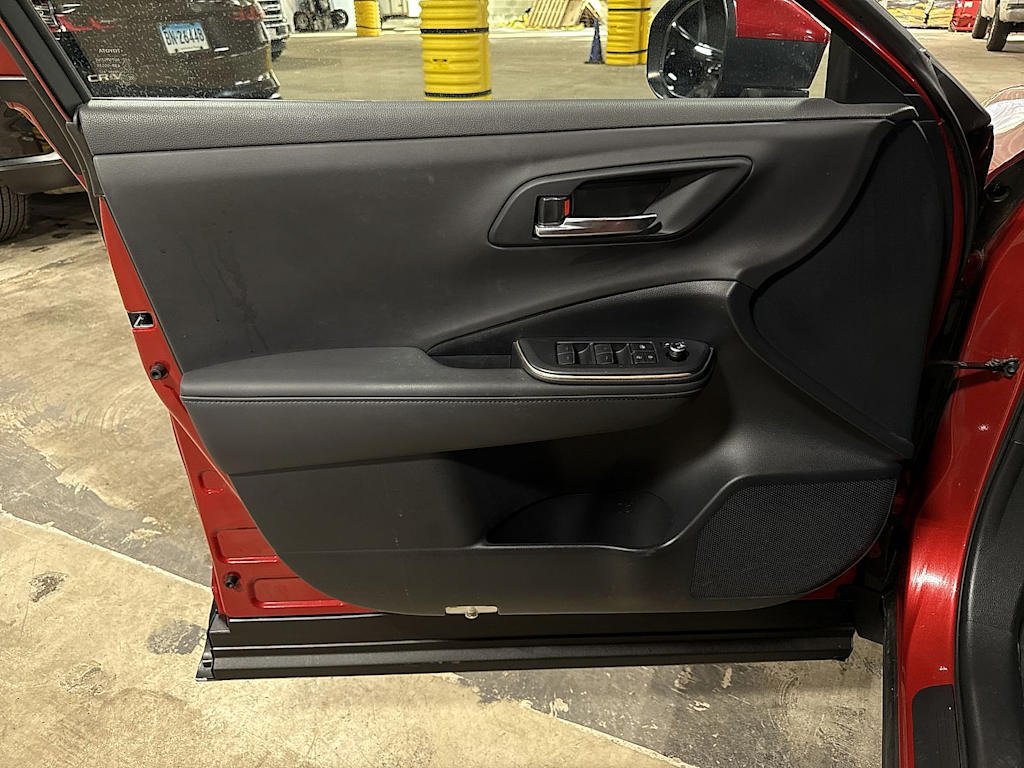 Thumbnail: 2023 Toyota Crown - 31