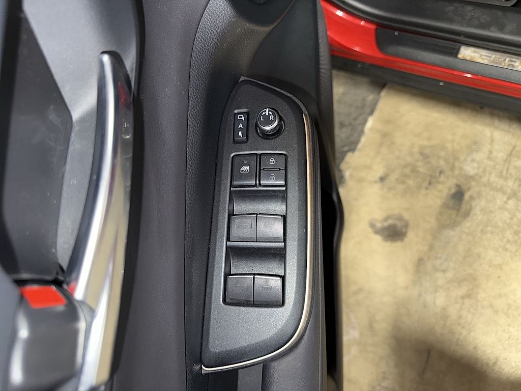 Thumbnail: 2023 Toyota Crown - 26