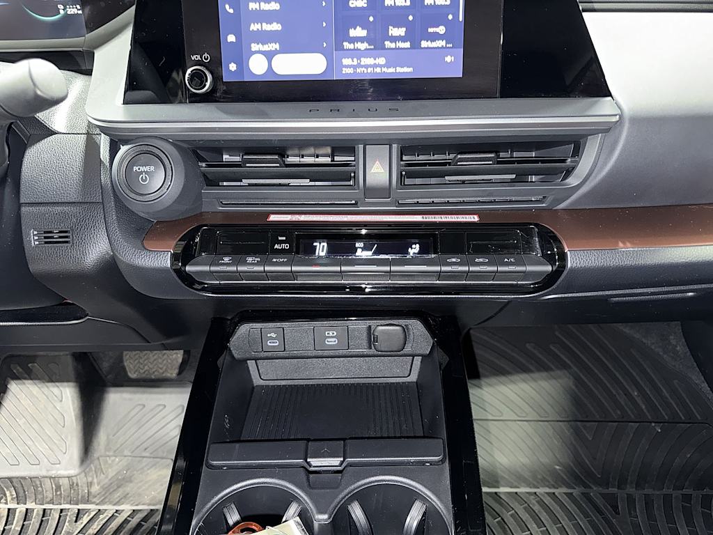 Thumbnail: 2024 Toyota Prius Prime - 25