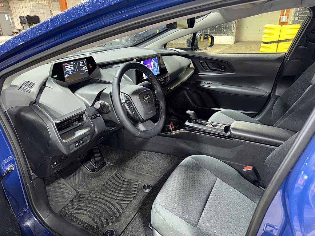 Thumbnail: 2024 Toyota Prius - 9