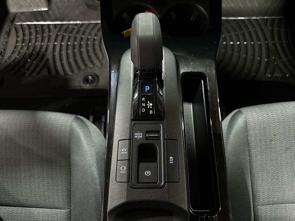 Thumbnail: 2024 Toyota Prius - 14
