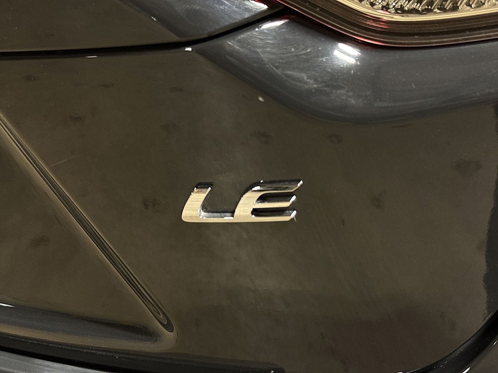Thumbnail: 2023 Toyota Corolla - 27