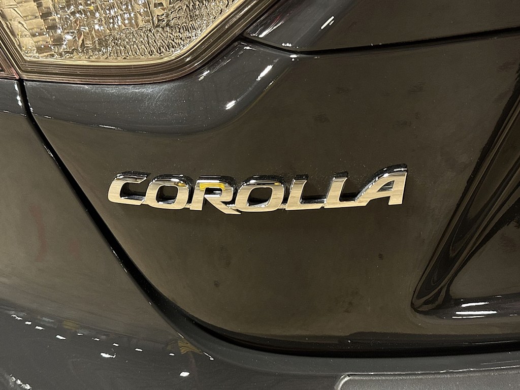 Thumbnail: 2023 Toyota Corolla - 5