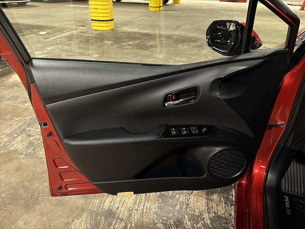 Thumbnail: 2018 Toyota Prius Prime - 29