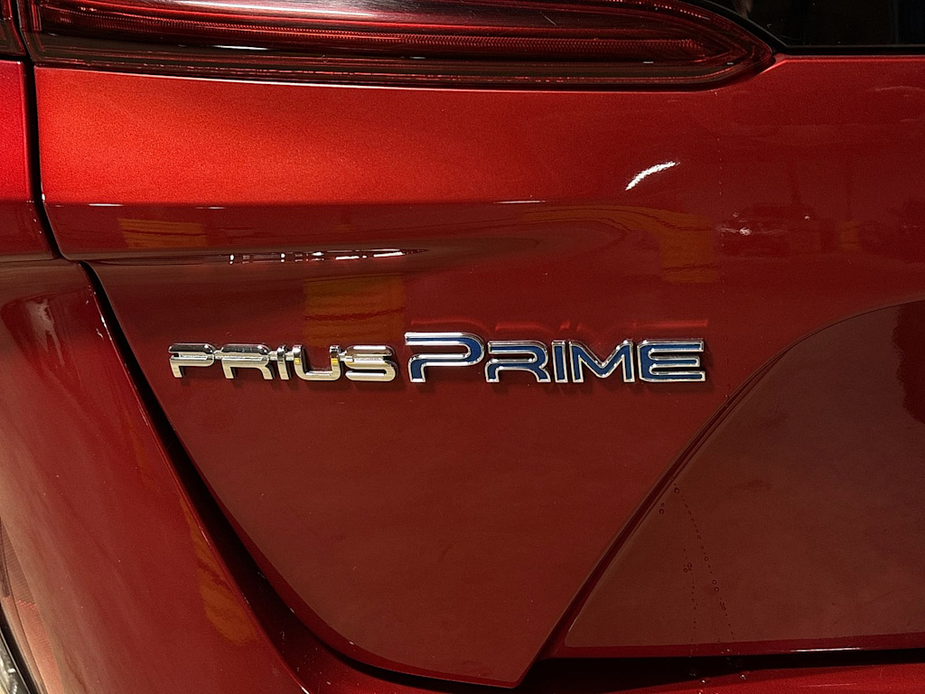 Thumbnail: 2018 Toyota Prius Prime - 6