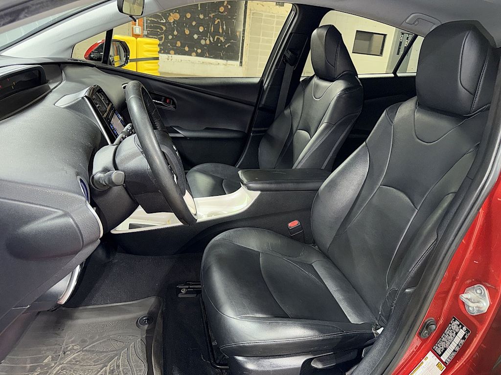 Thumbnail: 2016 Toyota Prius - 7