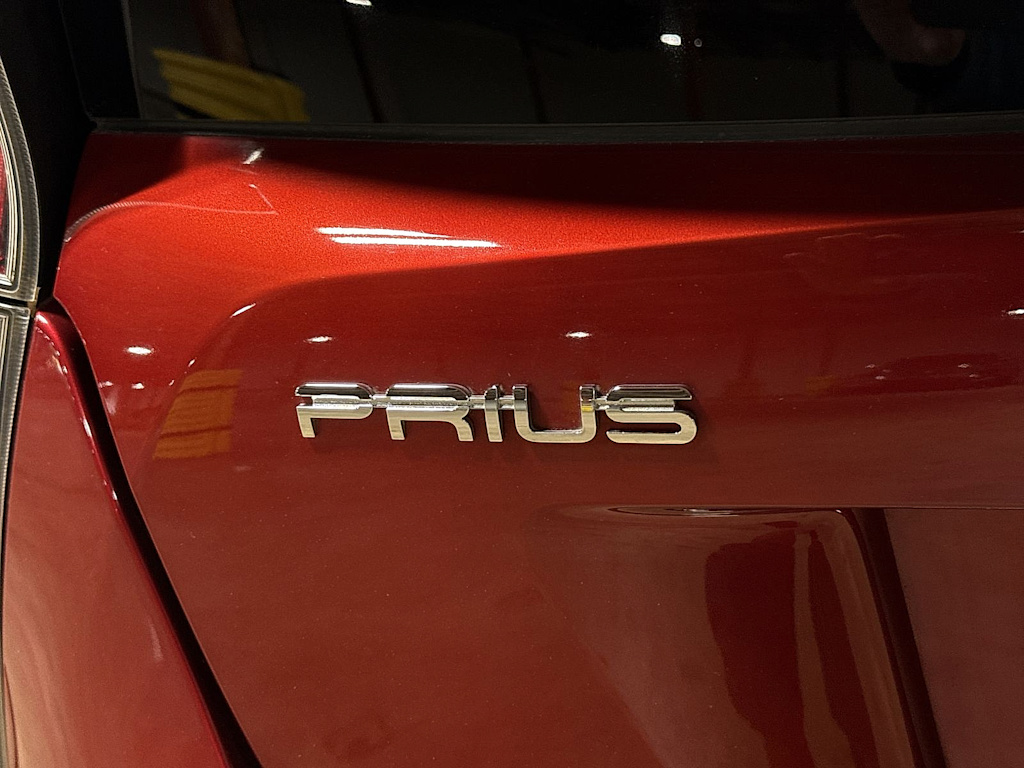 Thumbnail: 2016 Toyota Prius - 5