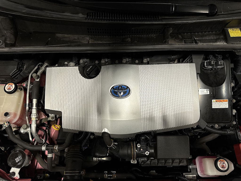 Thumbnail: 2016 Toyota Prius - 6
