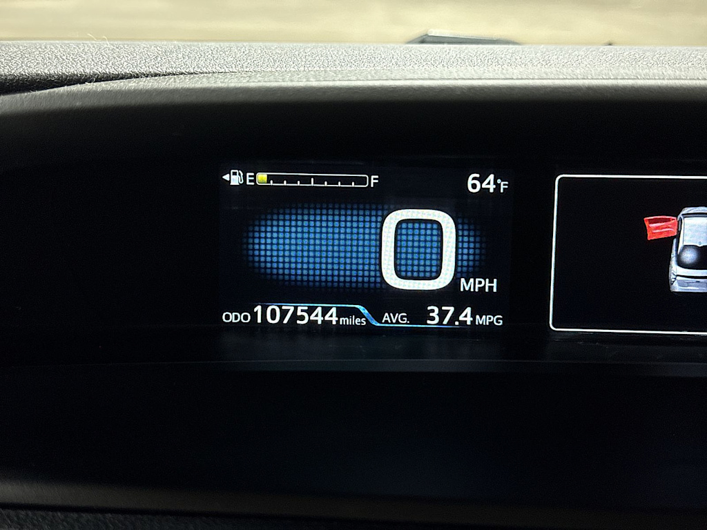 Thumbnail: 2016 Toyota Prius - 10