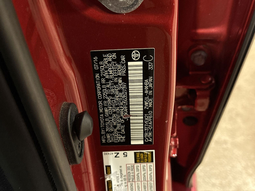 Thumbnail: 2016 Toyota Prius - 21