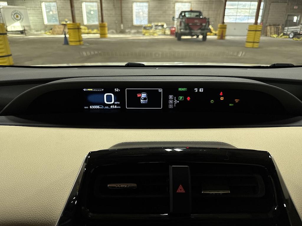 Thumbnail: 2016 Toyota Prius - 33