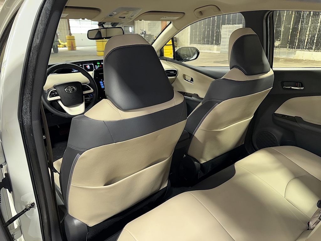 Thumbnail: 2016 Toyota Prius - 30