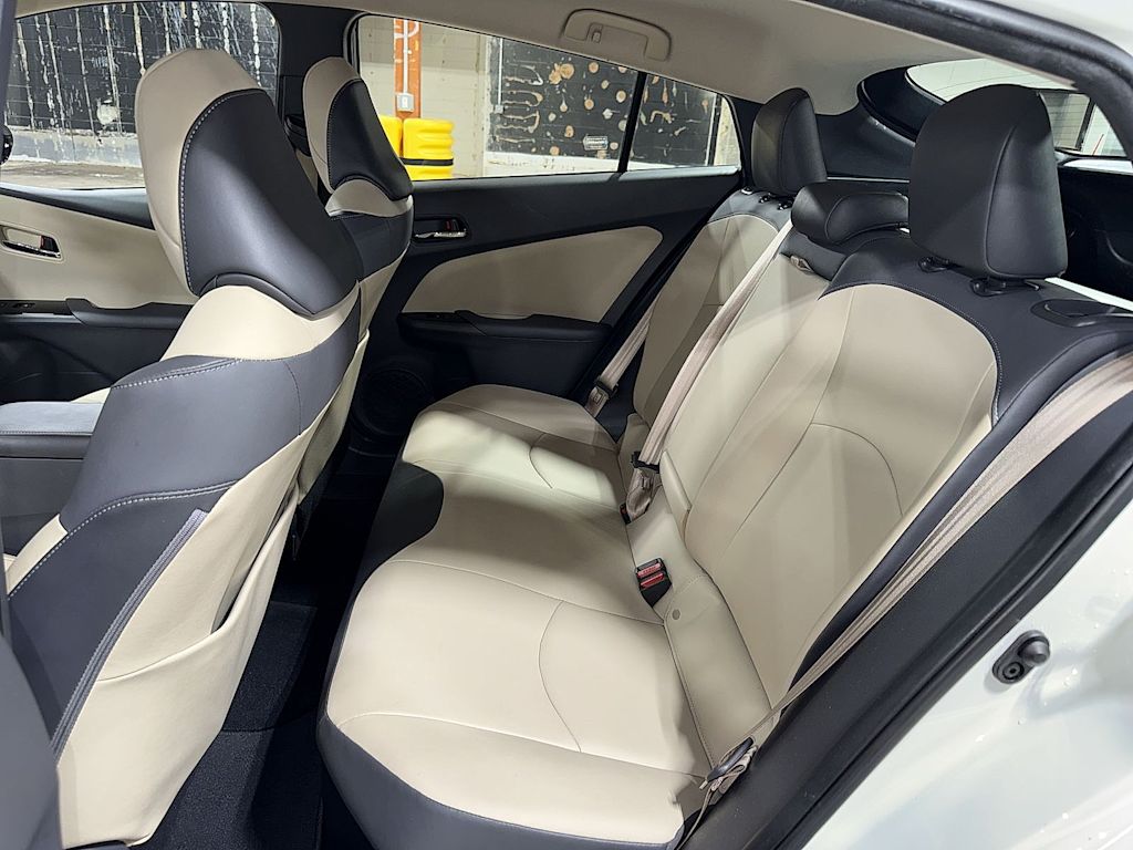 Thumbnail: 2016 Toyota Prius - 11