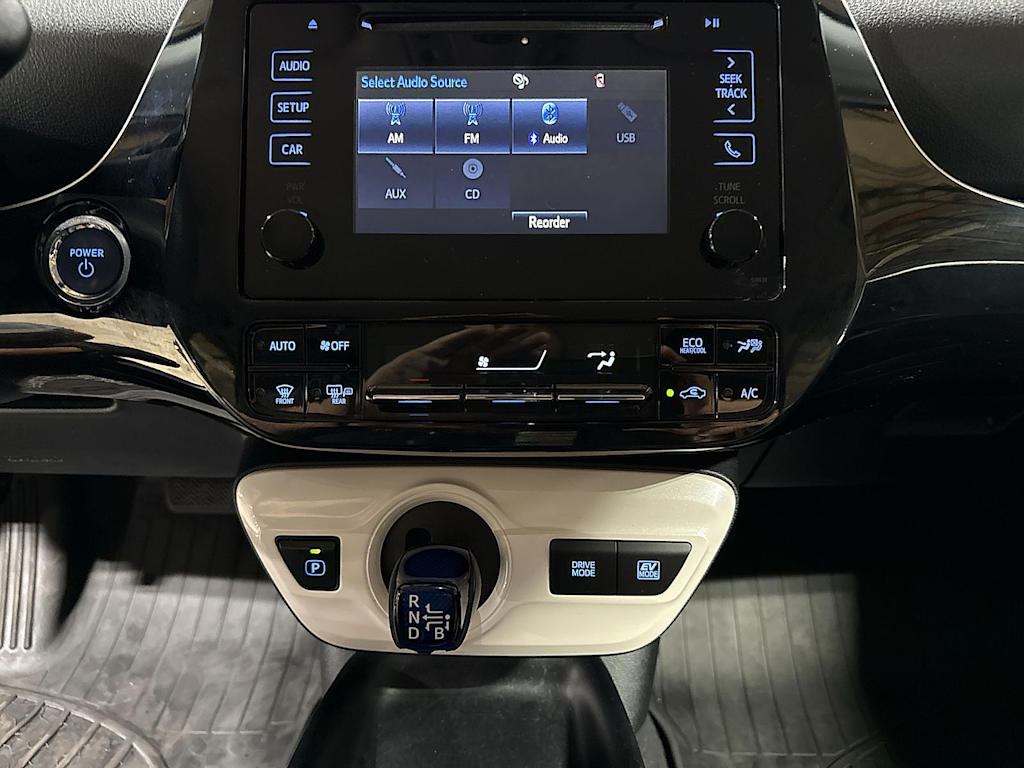 Thumbnail: 2018 Toyota Prius - 21