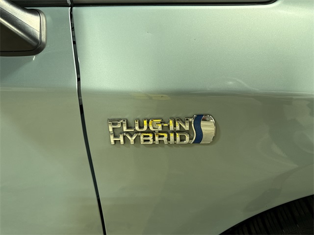 2012 Toyota Prius Plug-in 28