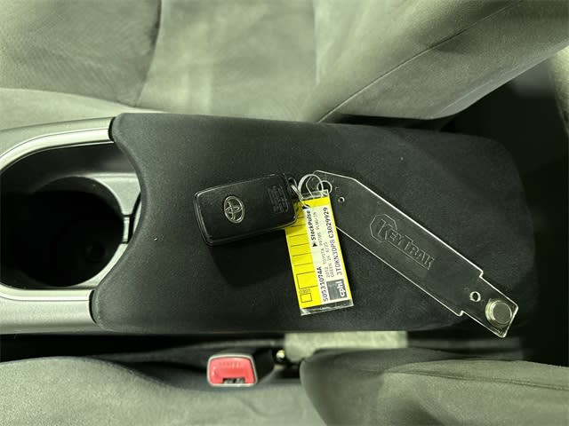 2012 Toyota Prius Plug-in 31