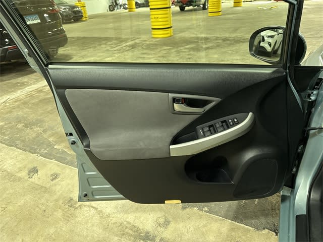 2012 Toyota Prius Plug-in 30