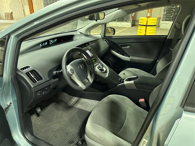 2012 Toyota Prius Plug-in 9