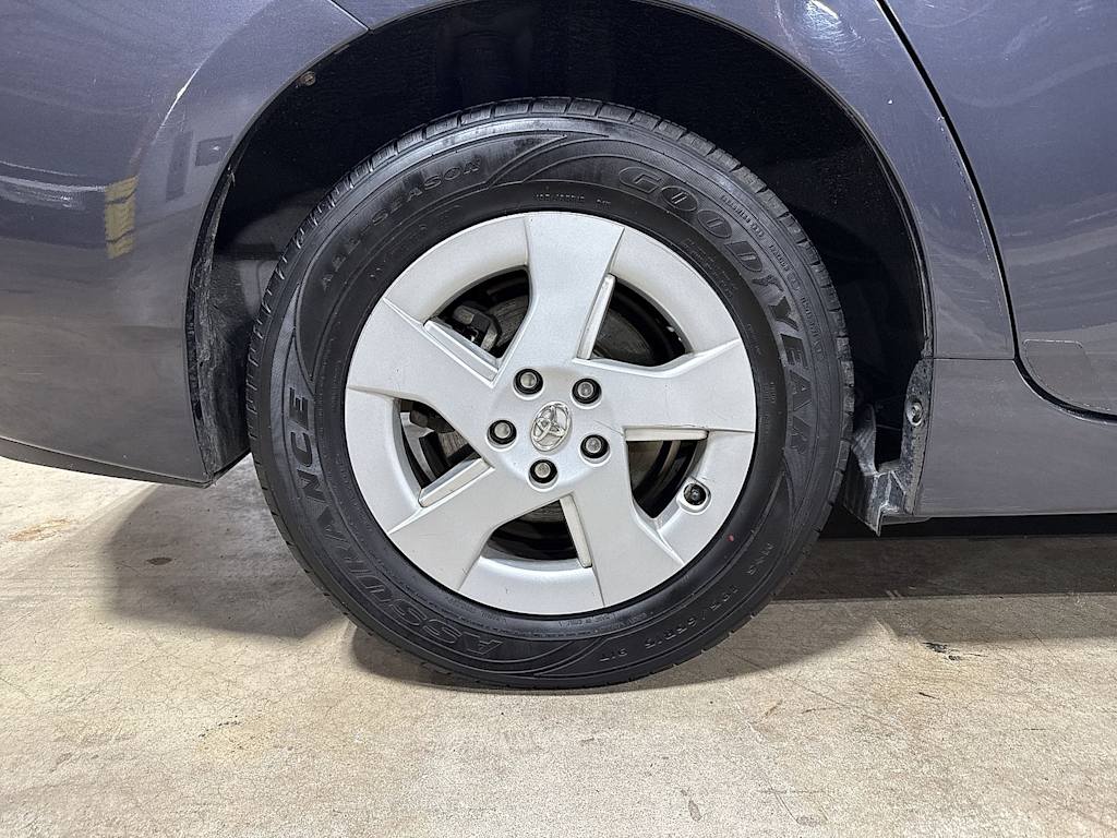 Thumbnail: 2011 Toyota Prius - 7