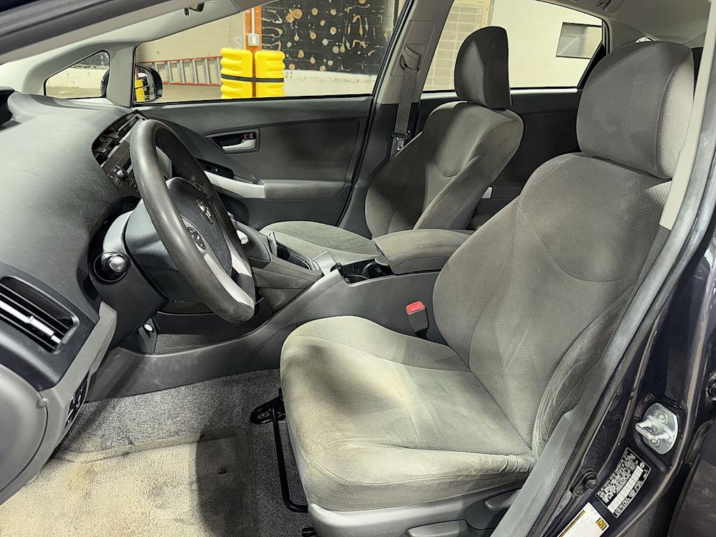 Thumbnail: 2011 Toyota Prius - 10