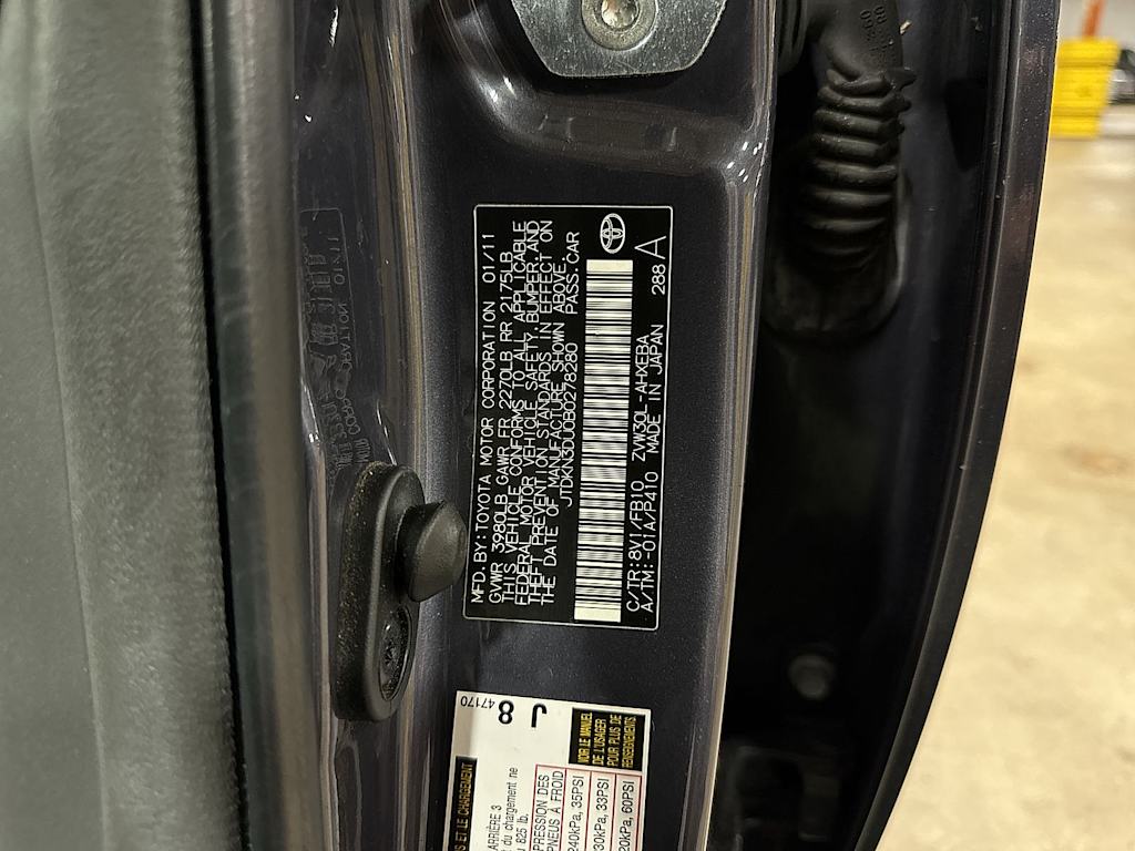 Thumbnail: 2011 Toyota Prius - 21