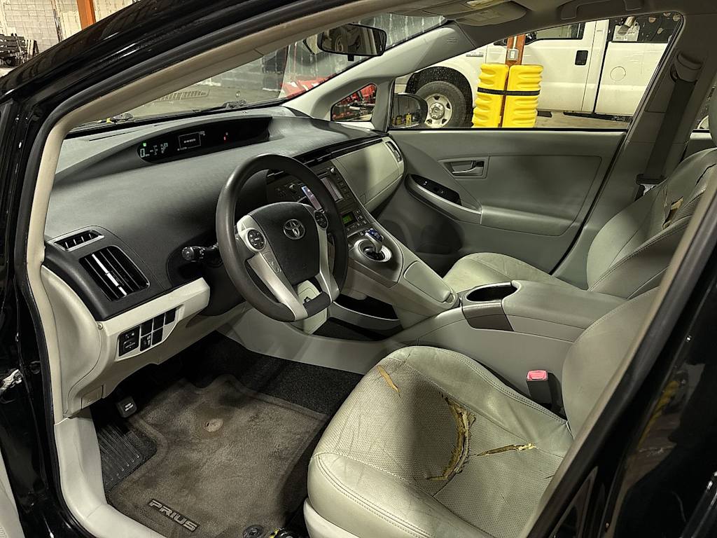 Thumbnail: 2012 Toyota Prius - 28