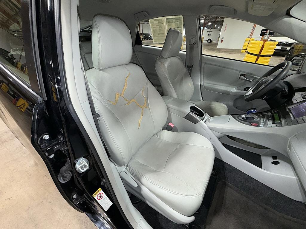 Thumbnail: 2012 Toyota Prius - 10