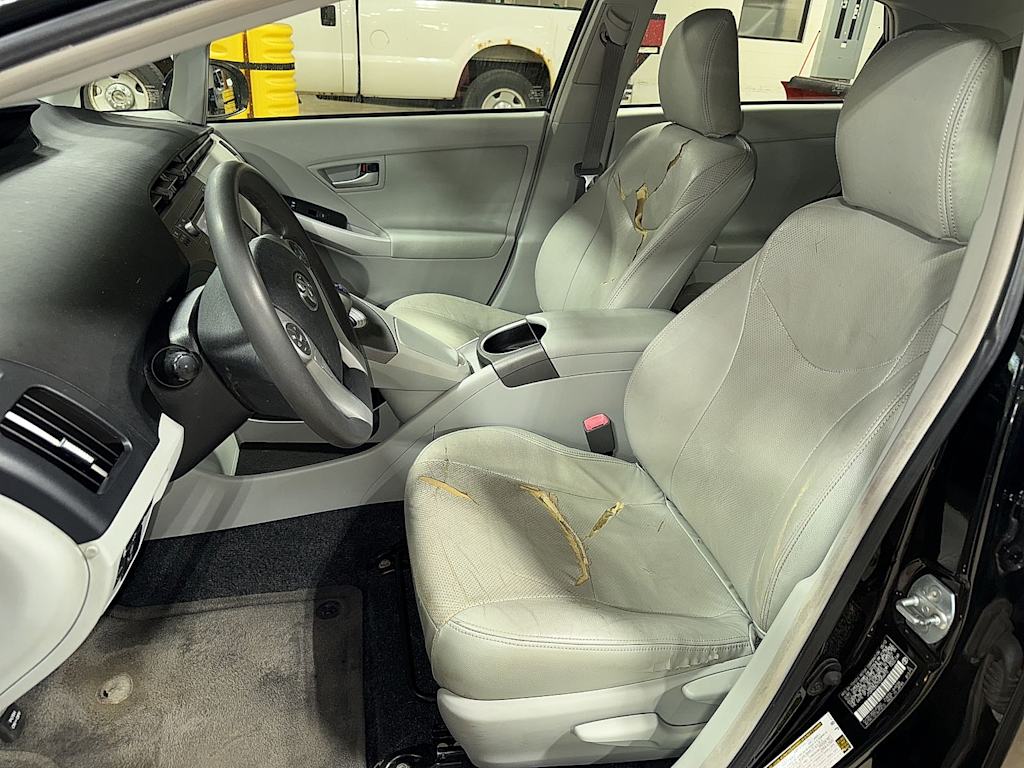 Thumbnail: 2012 Toyota Prius - 9