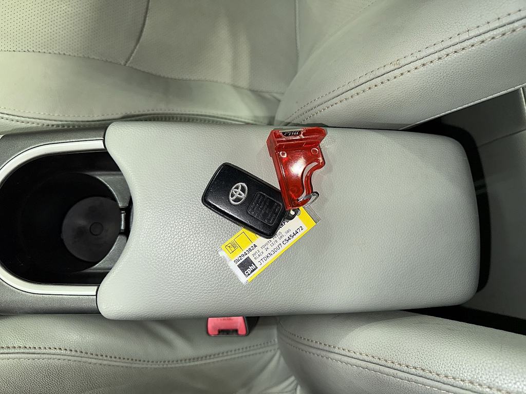 Thumbnail: 2012 Toyota Prius - 15