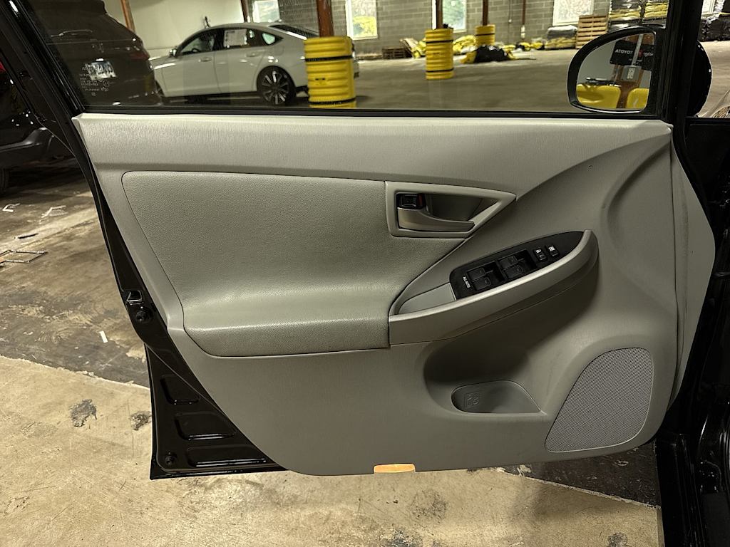 Thumbnail: 2012 Toyota Prius - 29