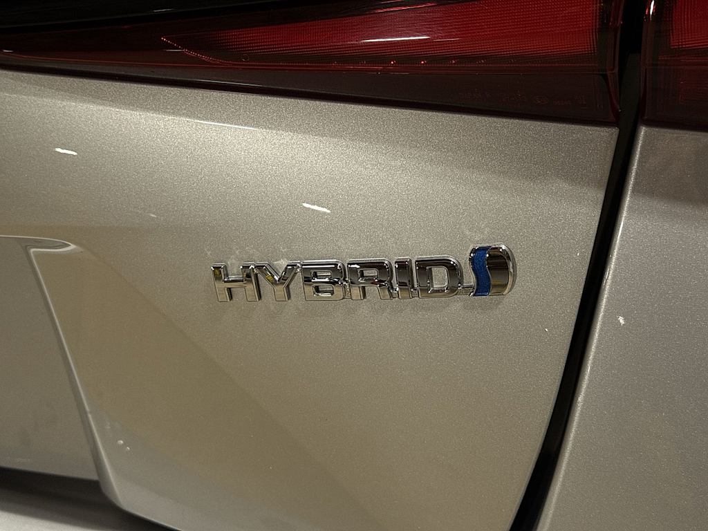 Thumbnail: 2022 Toyota Prius - 27