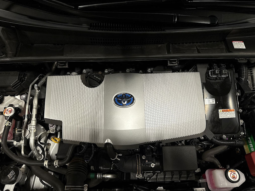 Thumbnail: 2022 Toyota Prius - 8