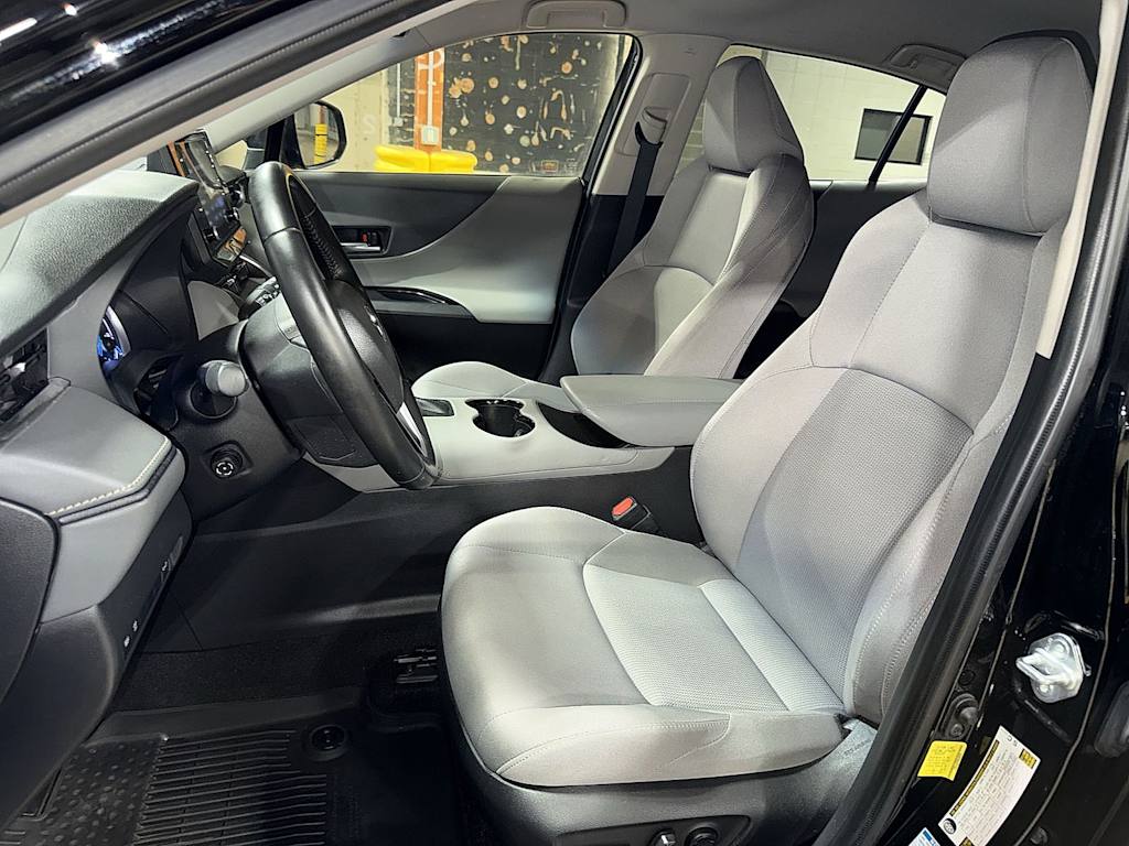 Thumbnail: 2021 Toyota Venza - 9