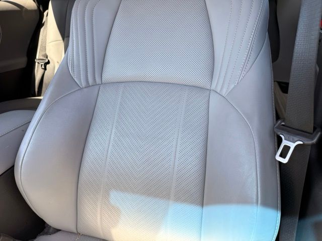Thumbnail: 2021 Toyota Venza - 5