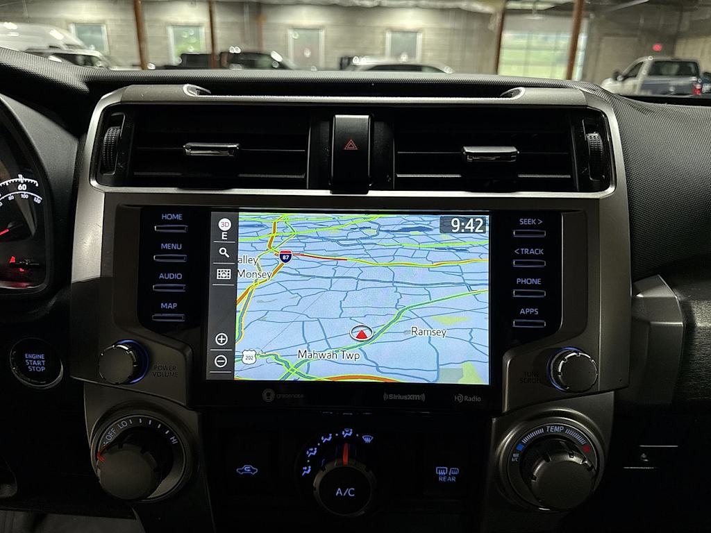 Thumbnail: 2021 Toyota 4Runner - 12
