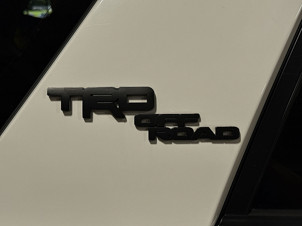 Thumbnail: 2017 Toyota 4Runner - 6