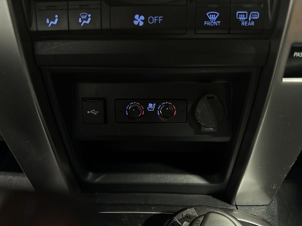 Thumbnail: 2023 Toyota 4Runner - 36