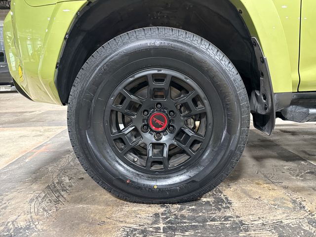 Thumbnail: 2022 Toyota 4Runner - 6