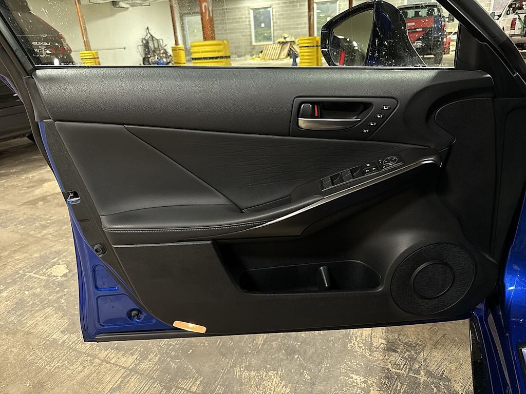 Thumbnail: 2023 Lexus IS - 30